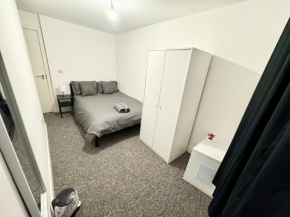 Comfy small double room Westbury-on-Trym